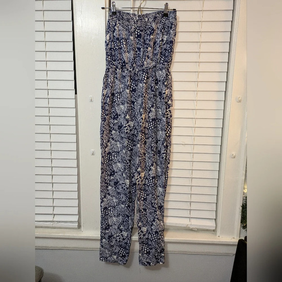 Lilly Pulitzer for Target Blue and White Strapless Jumpsuit. Size L. EUC - Picture 5 of 11
